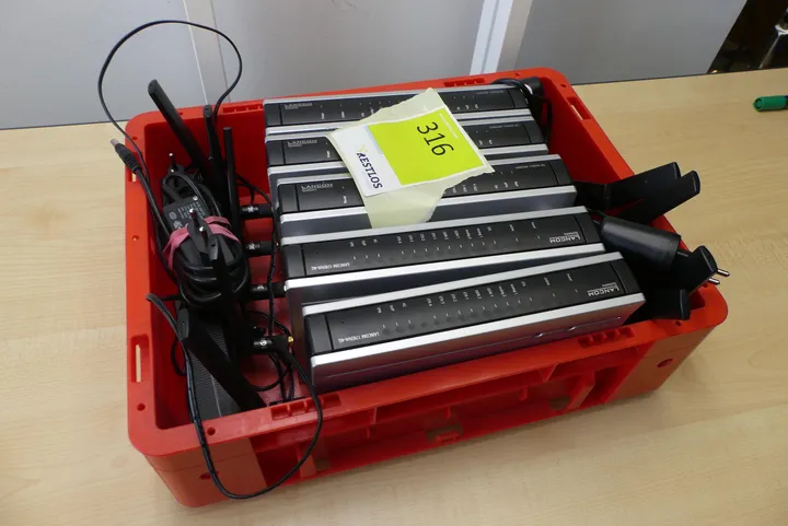 5x Lancom 1783VA-4G Router mit Antennen und Netzteil Umfang: nur der Inhalt, ohne Kiste